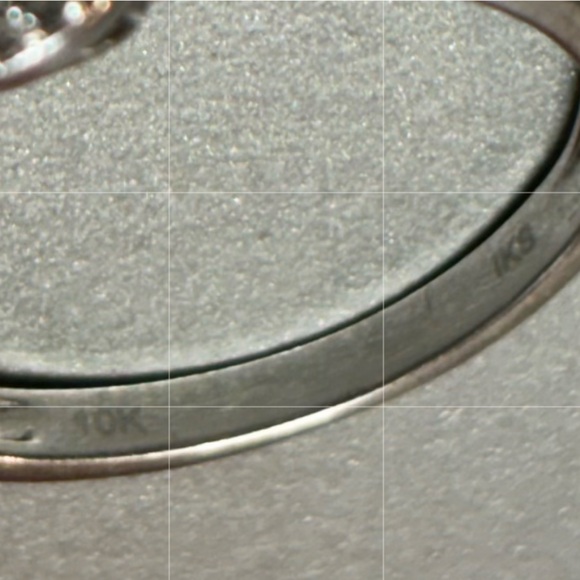 10K White Gold Diamond Ring - Picture 3 of 12